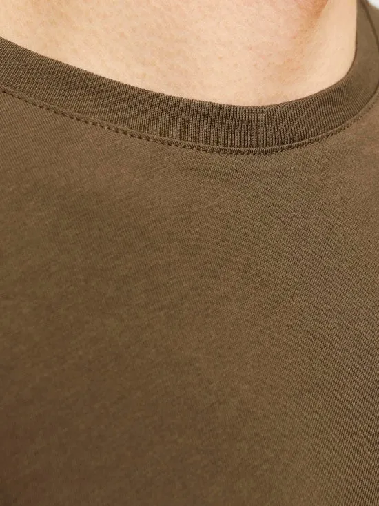 CAMISETA BáSICA MARRóN  JJEORGANIC