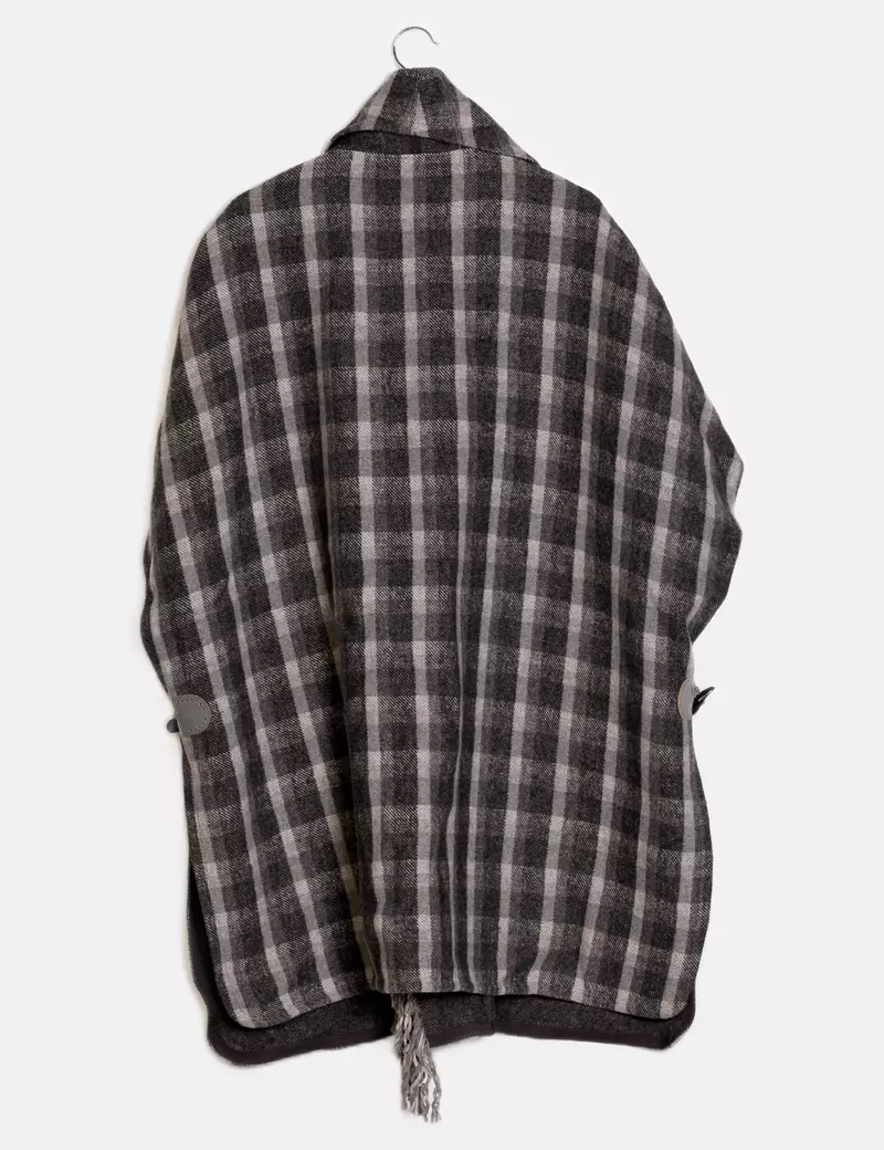 NoName Capa y poncho