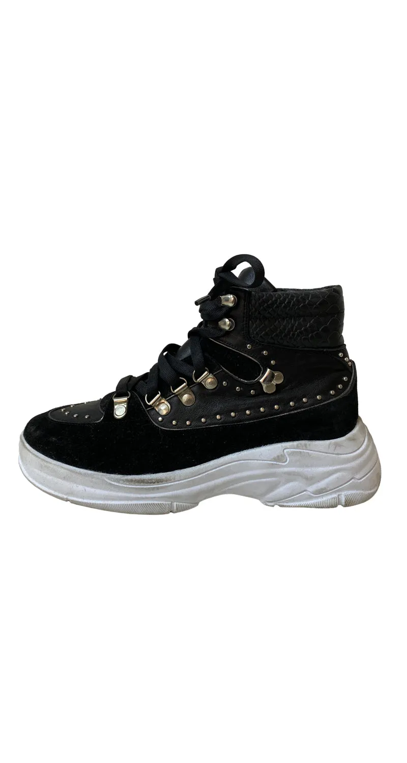 RAPSODIA Zapatillas Negras Aplicación