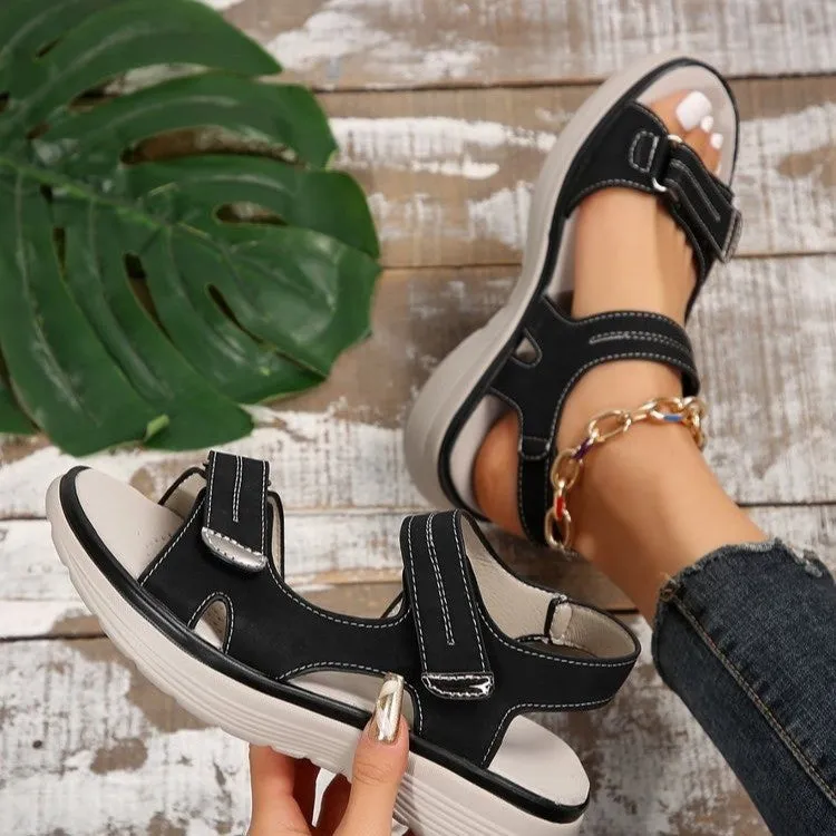 Sandalias planas con velcro