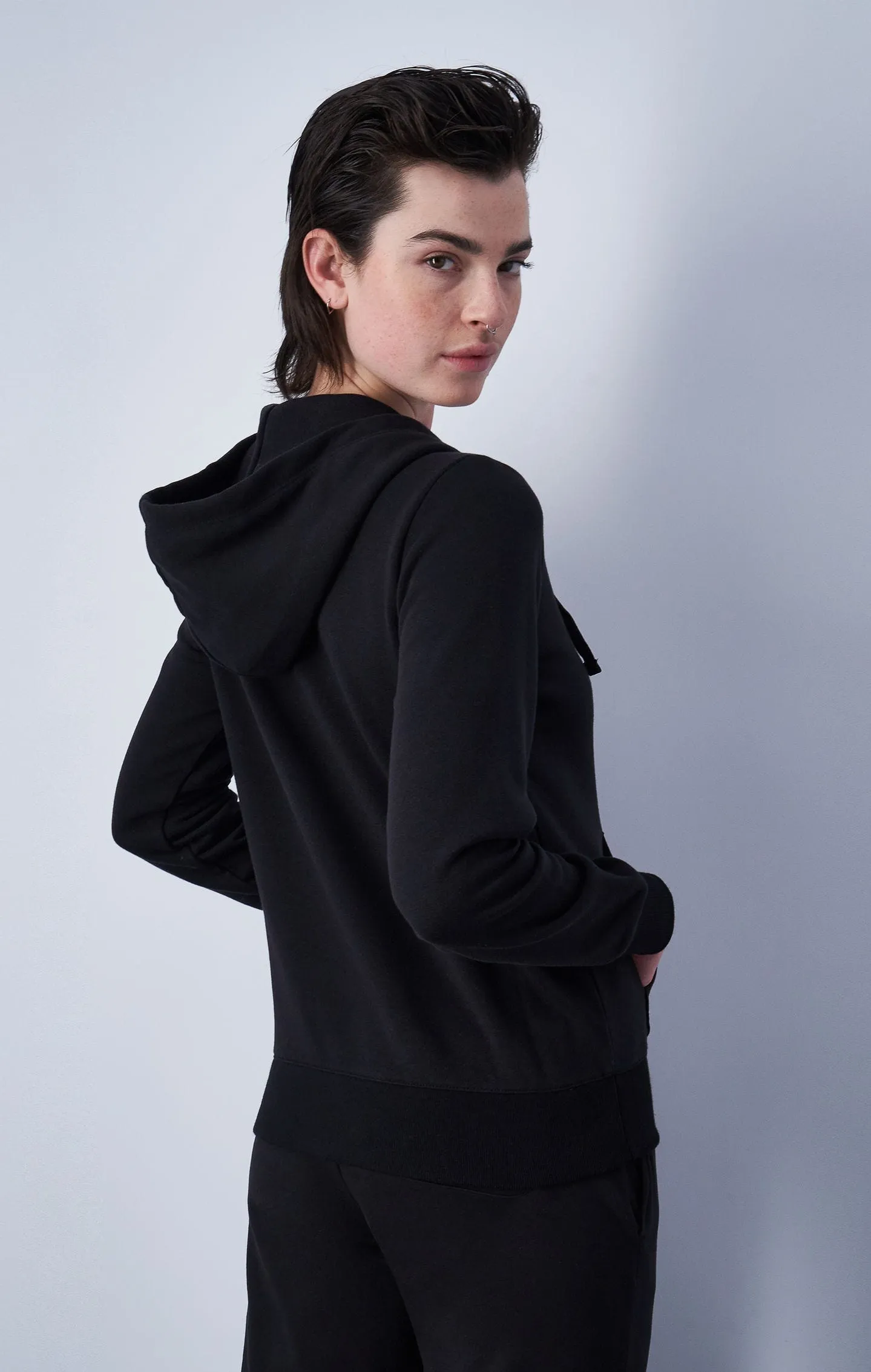 Sudadera con capucha, logotipo y cremallera entera