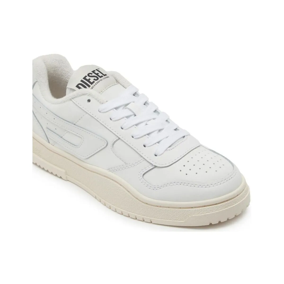 Y03203 P5576 SUKIYO V2 LOW WT1015 WHITE